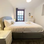 Old Town 2Br Flat Royal Mile Sleeps 5